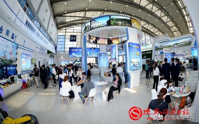 第四届丝博会开幕 市长李毅视察渭南展区（组图）