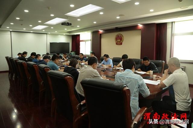 5月22日上午，渭南中院召开了全市法院扫黑除恶专项斗争工作会。