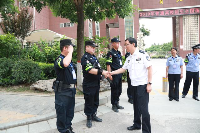 杨建琦督导检查高考安全保卫工作