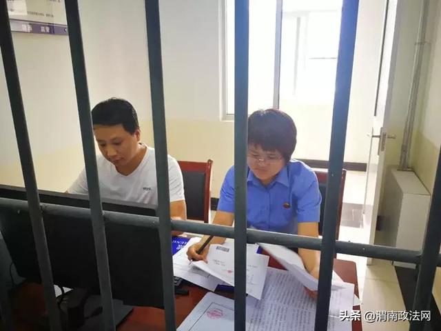 韩城检察: 扫黑除恶不放松 加班加点办案忙(图)