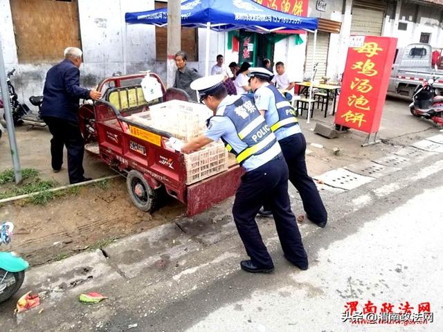 华阴交警大队“三个结合”全力优化夏季道路通行秩序（图）