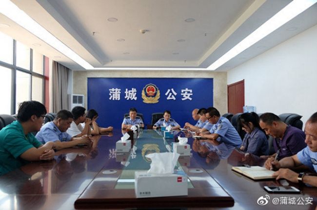 近日，蒲城公安召开了2019年民警子女高考升学座谈会。
