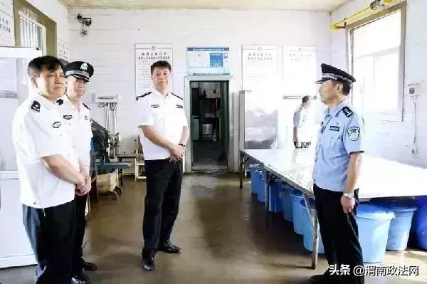 省公安厅副厅长杜清江莅临临渭分局调研安全监管工作