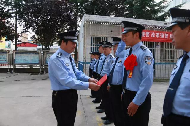 合阳公安:一线送奖提士气,鼓足干劲创佳绩