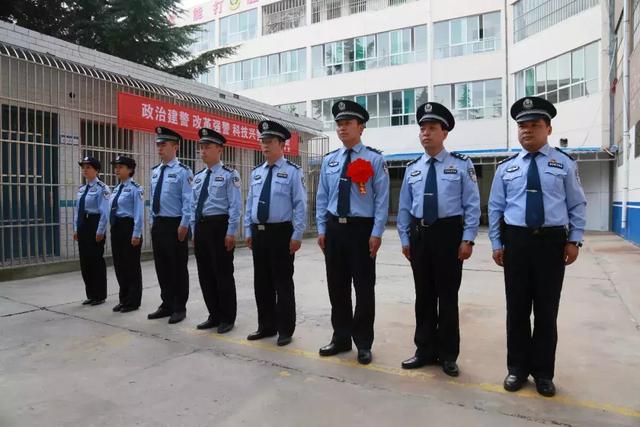 合阳公安:一线送奖提士气,鼓足干劲创佳绩