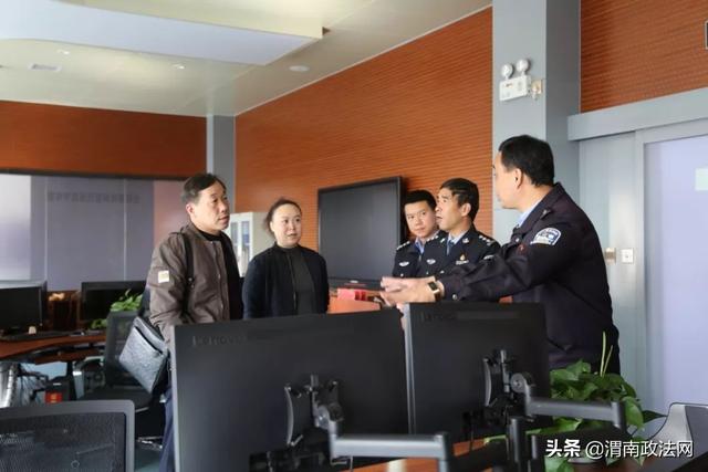 省公安厅合成作战中心潘宏军来合阳县公安局检查指导工作（图）