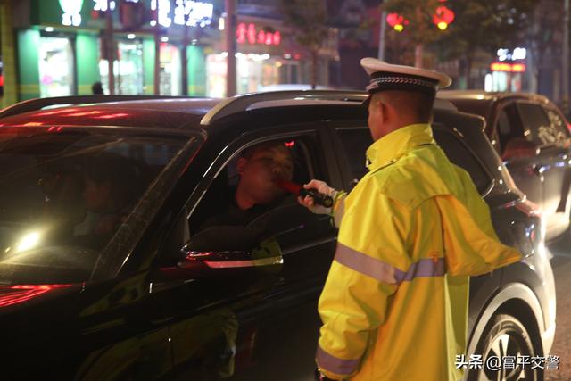 富平交警:副支队长王亚锋一行督导统一行动日工作开展情况