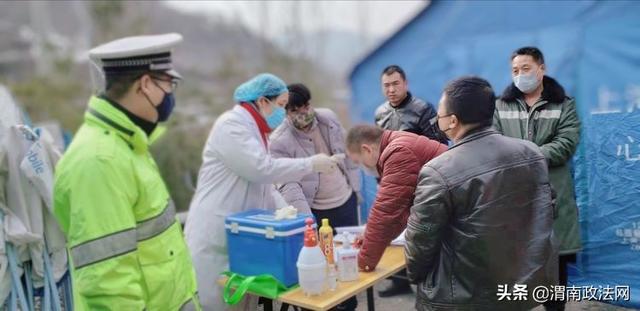 疫情防控 ,渭南交警在行动!