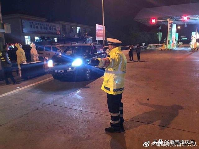 疫情防控 ,渭南交警在行动!