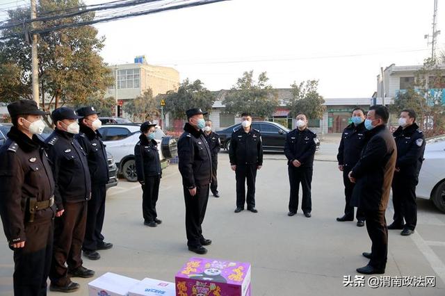 战时慰问暖警心 凝心聚力抗疫情——市公安局经开分局党委班子成员慰问疫情防控一线民警（图）