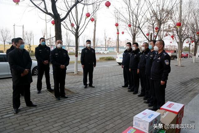 战时慰问暖警心 凝心聚力抗疫情——市公安局经开分局党委班子成员慰问疫情防控一线民警（图）
