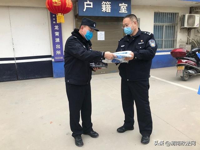 【战疫直击】防护装备送一线 保障民警战疫魔(图)