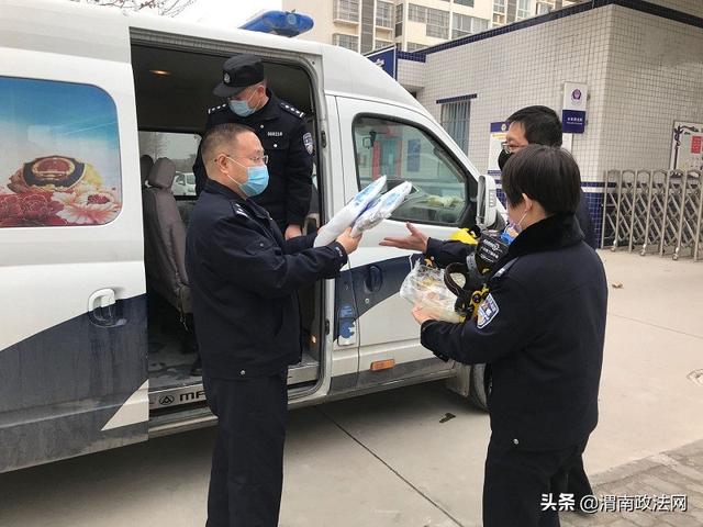 【战疫直击】防护装备送一线 保障民警战疫魔(图)