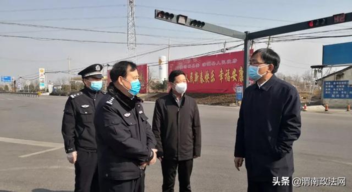 2月11日上午，副市长、公安局长杨建琦到深入澄城县督导疫情防控工作。