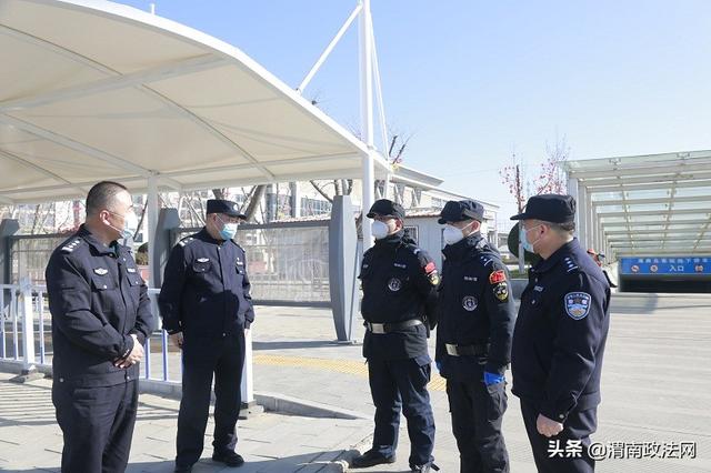 党亚地深入火车站执勤点督导检查疫情防控工作(图)