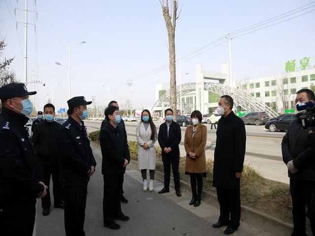 渭南市政协副主席张开一行看望慰问抗疫一线公安民警、辅警