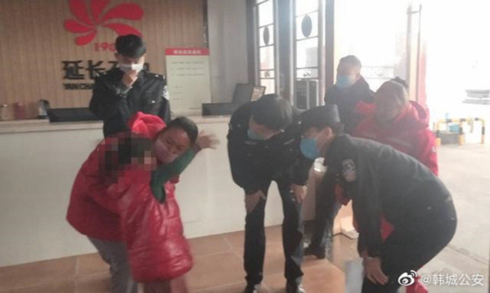 疫情期间温暖不停，韩城公安微信接力帮走失女童找家人。