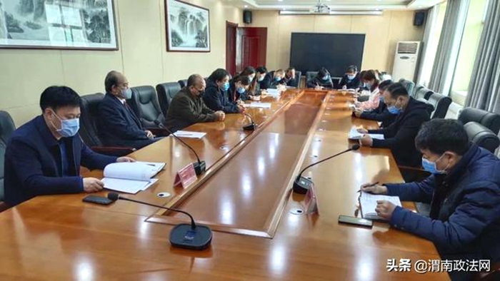 近日，蒲城县人民检察院面对疫情考验，在积极应战、精准施策、加强防控的同时，多举措开展春训工作，引领干警收心归位、凝聚力量、提振精神。