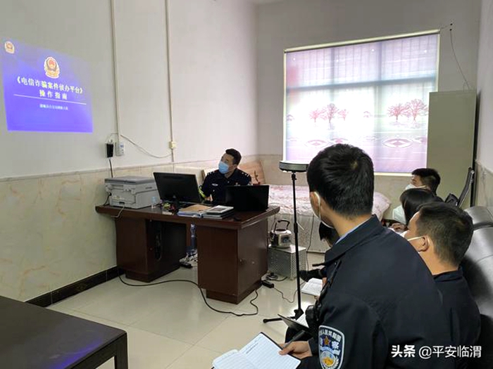 官道派出所开展以“小课堂”为载体推动“大练兵”活动。