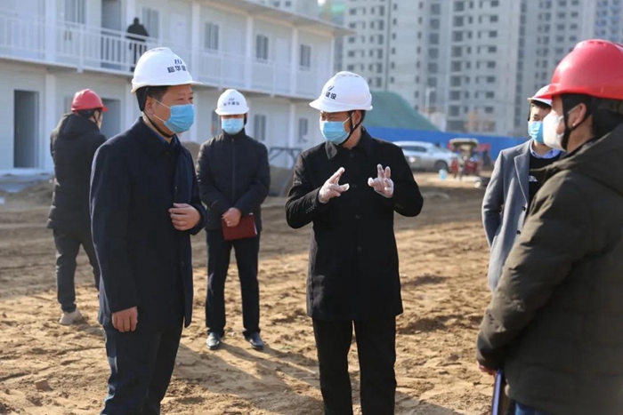 渭南中院李永强院长调研督导市中院新审判法庭建设复工复产情况。