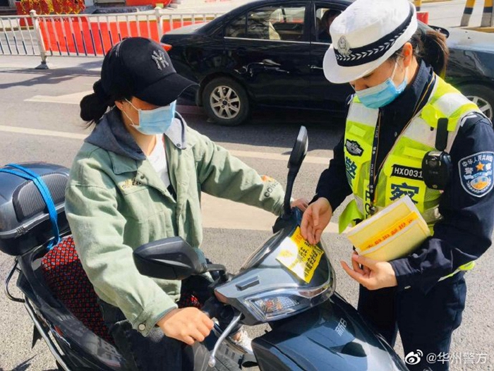 3月17日，华州公安交警大队民警针对辖区交通违法行为突出路段和时段，开展高密度巡查。