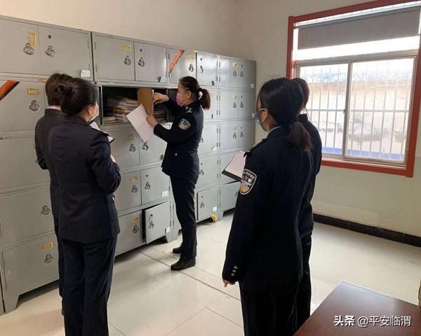【全警实战大练兵】临渭分局指挥中心及时送教下基层 档案管理大练兵
