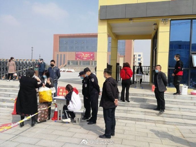 3月30日，澄城公安对辖区内学校开展了校园安全保卫和疫情防控检查工作。