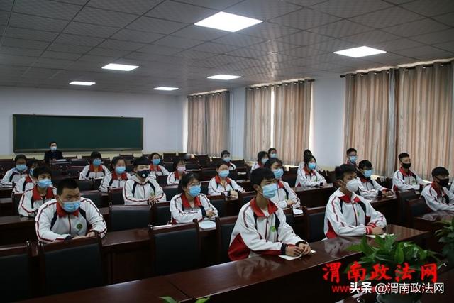 华阴交警“三个一”活动筑牢开学复课期间安全防线(图)