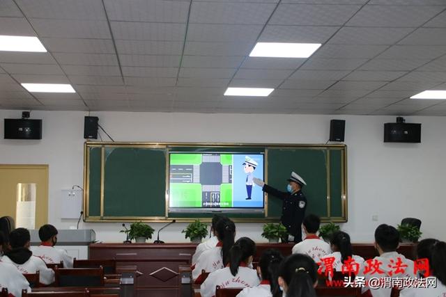 华阴交警“三个一”活动筑牢开学复课期间安全防线(图)