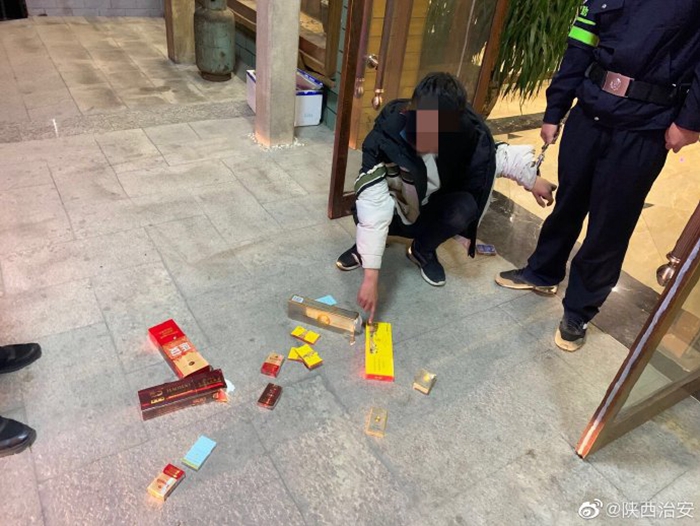 目前，吴某某已被渭南华阴市公安局处以行政拘留20日的行政处罚。