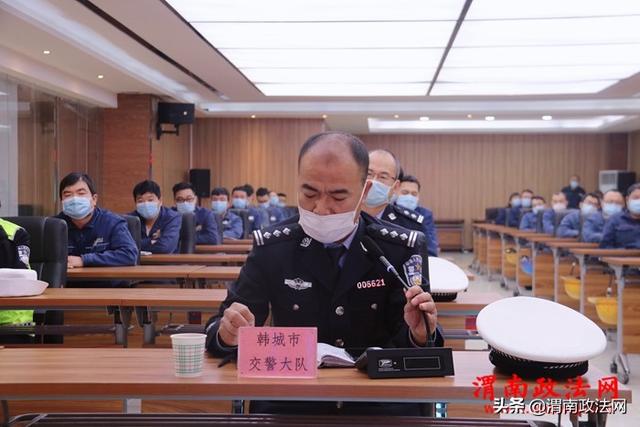 韩城公安：交警进企业 安全宣教忙（组图）