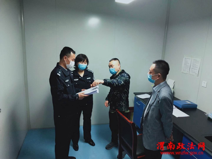4月24日上午，华阴市公安局联合华阴市农业局开展非洲猪瘟疫情排查专项整顿行动。