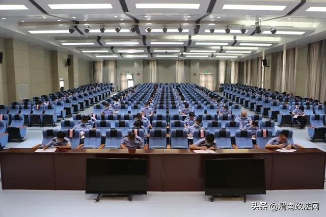 渭南市公安局机关组织开展实战大练兵第一次理论测试（图）