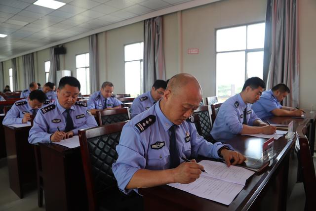 【全警大练兵之五十一】华州公安组织开展第二期基础理论法规集中抽考活动