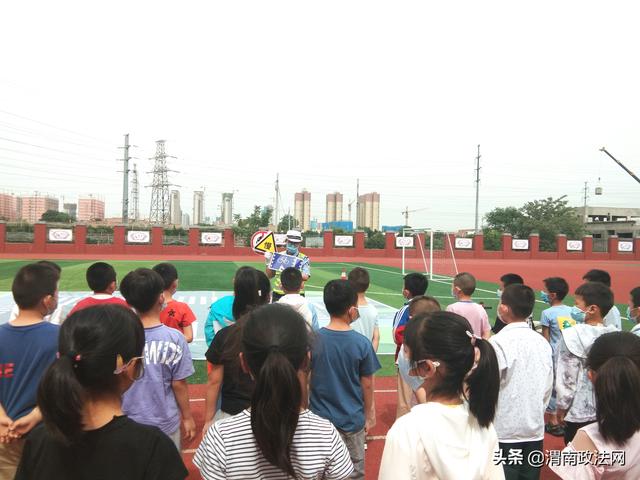 高新交警大队积极开展 “迎六一”进校园交通安全宣传活动（图）