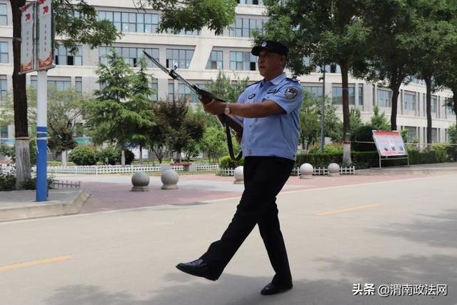 高新分局国保大队联合高校开展“技能送教进校园”练兵活动（组图）