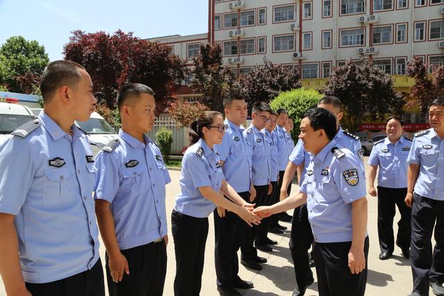 王文超同志履新第一站:基层所队