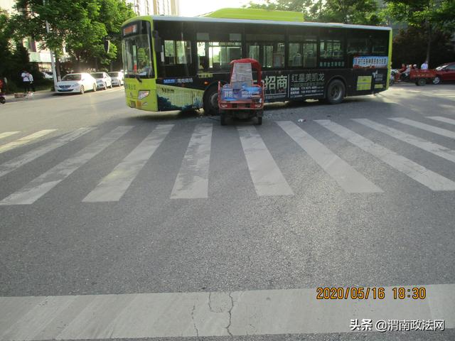 高新交警大队事故案例大曝光车辆行经路口时请减速慢行（图）