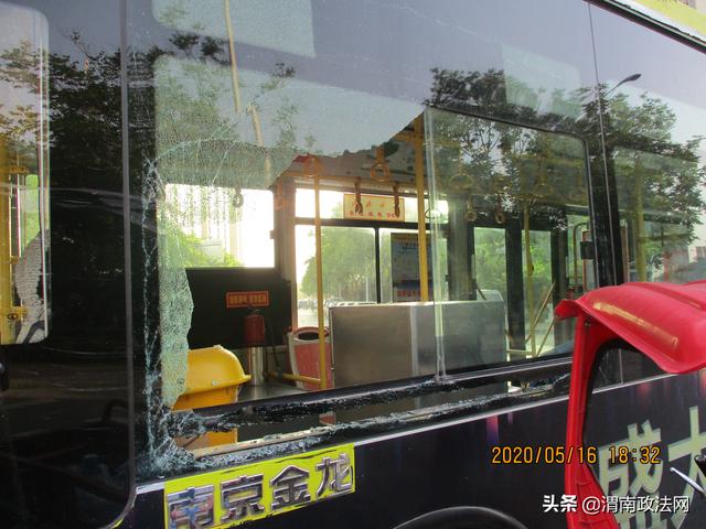 高新交警大队事故案例大曝光车辆行经路口时请减速慢行（图）