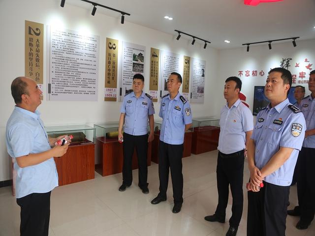 经开分局党委赴红色教育基地开展主题党日活动