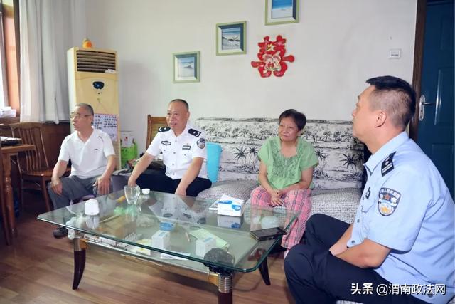 张金龙“七一”走访慰问市公安局困难老党员老干部