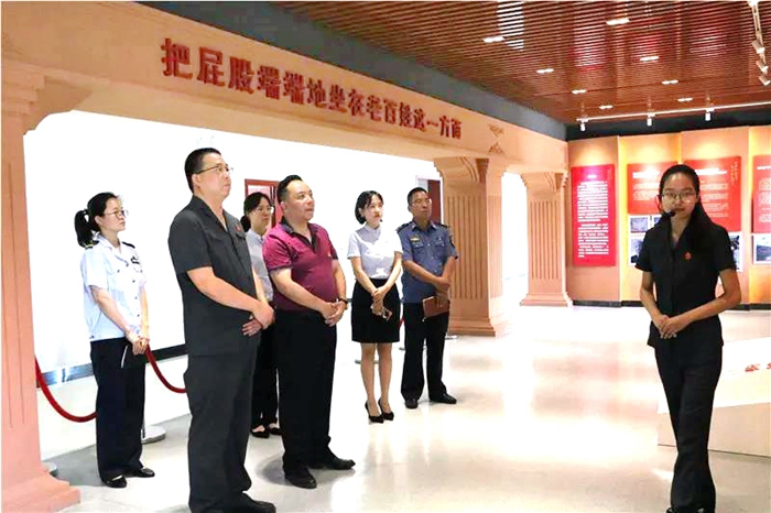 7月9日上午，陕西西禹高速公路有限公司富平管理所副所长李小波一行5人到富平法院淡村法庭进行党建交流活动。