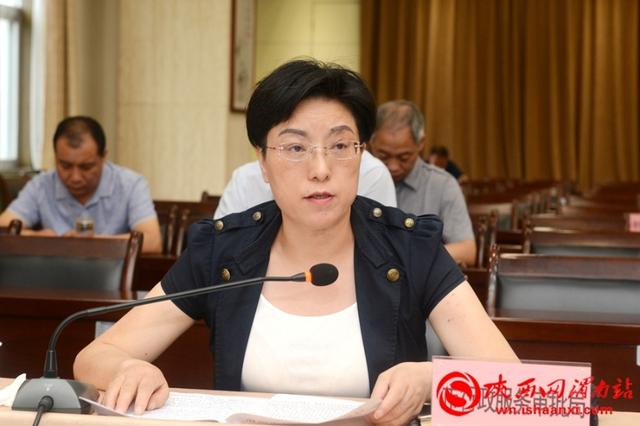 渭南市政协副主席杨炳拓检查验收市级六部门“七五”普法工作(组图)