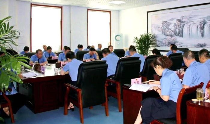 近日，临渭区人民检察院组织开展了学习《国家安全法》相关内容的专题学习教育会。