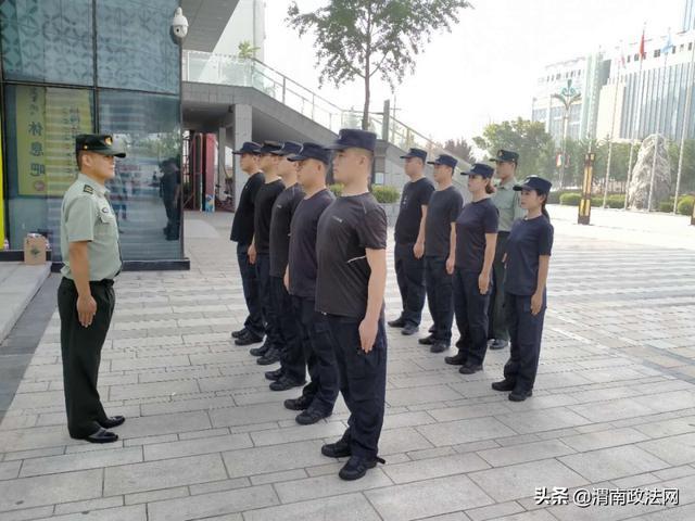 驻韩某部队官兵受邀到韩城法院指导法警业务技能强化训练