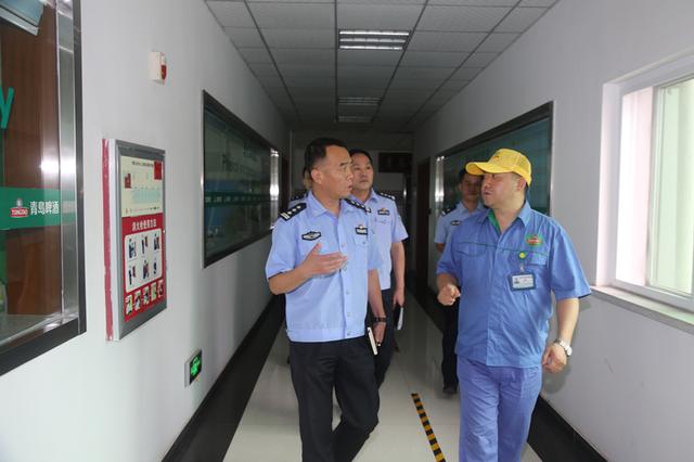 王涛深入辖区重点企业开展走访调研(组图)