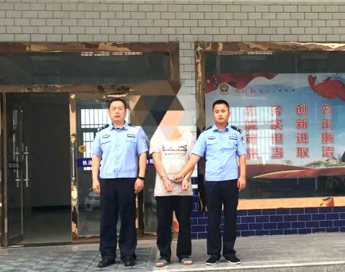 近日，皇甫庄派出所快速破获一起入室盗窃案件，成功抓获犯罪嫌疑人1名。