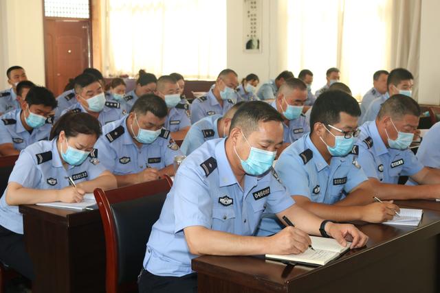 高新交警大队召开创建全国文明城市誓师大会