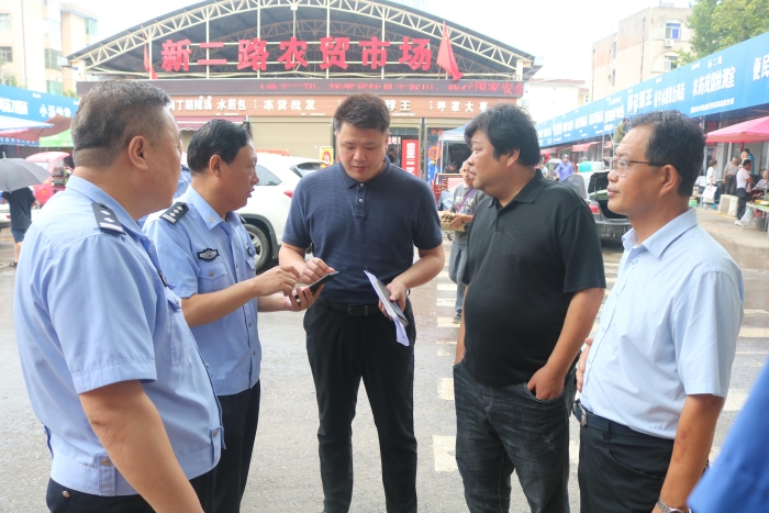 实地考察 现场办公 助力高新交警大队创建文明城市工作