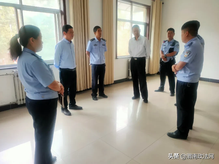 陈康一行检查指导巡特警工作（组图）